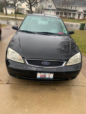 2005 Ford Focus ZX4 SES