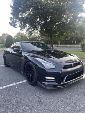2014 Nissan GT-R Premium