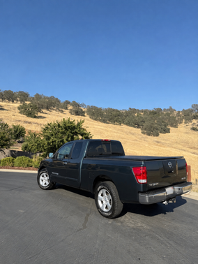 Blue 2007 Nissan Titan SE King Cab
