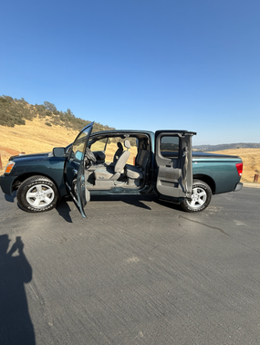 Blue 2007 Nissan Titan SE King Cab