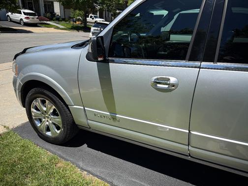 Silver 2017 Ford Expedition EL Platinum