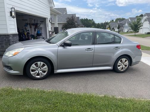 2010 Subaru Legacy 2.5 i