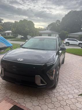 Black 2024 Hyundai KONA SEL