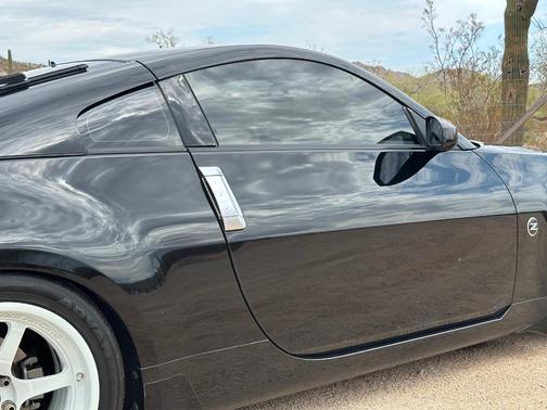 Black 2004 Nissan 350Z Performance