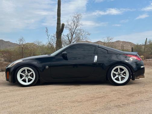 Black 2004 Nissan 350Z Performance
