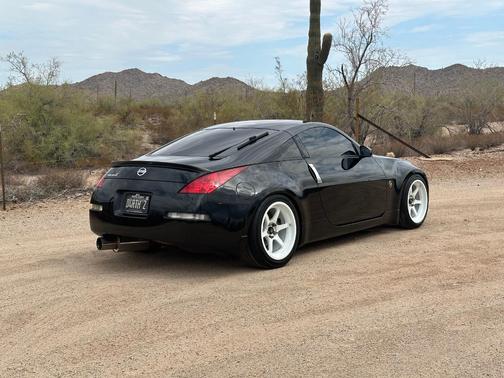 Black 2004 Nissan 350Z Performance