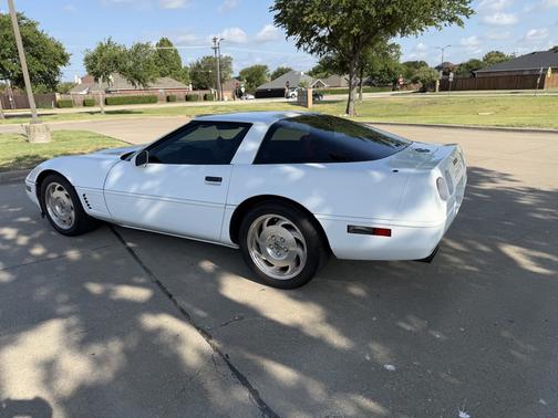 White 1996 Chevrolet Corvette Base