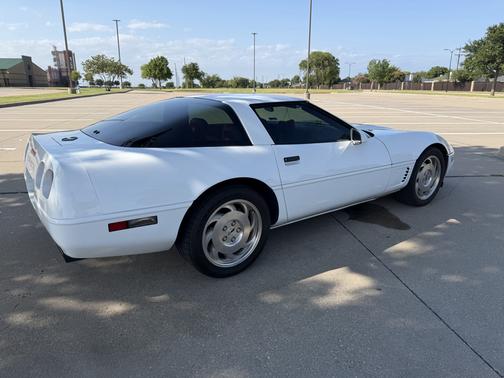 White 1996 Chevrolet Corvette Base