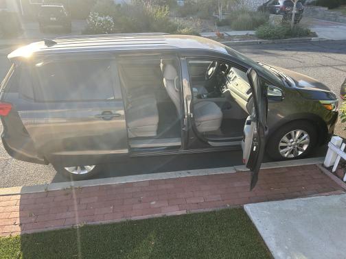 2016 Kia Sedona LX