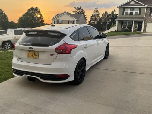 2017 Ford Focus ST Base