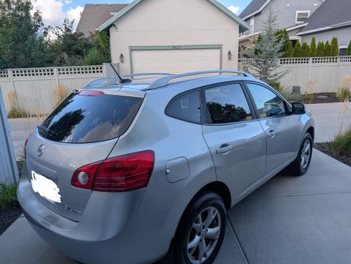Silver 2009 Nissan Rogue SL
