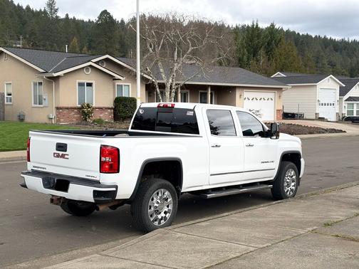 2015 GMC Sierra 2500 Denali