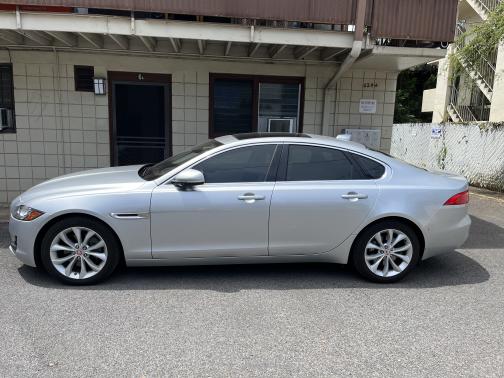 Photo 4 of 12 of 2018 Jaguar XF 25t Premium