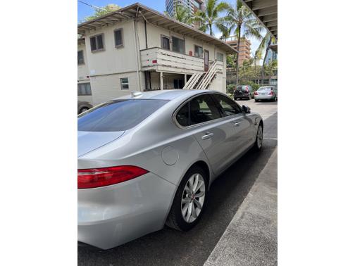 Photo 5 of 12 of 2018 Jaguar XF 25t Premium