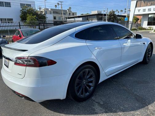 2018 Tesla Model S 75D