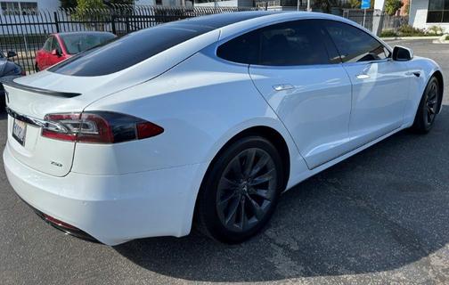 2018 Tesla Model S 75D
