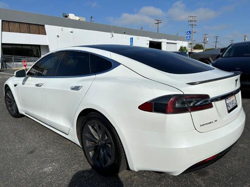 2018 Tesla Model S 75D