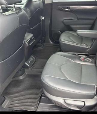 Black 2021 Toyota Highlander Platinum