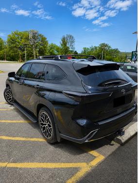 Black 2021 Toyota Highlander Platinum