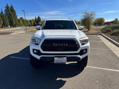 White 2018 Toyota Tacoma TRD Off Road