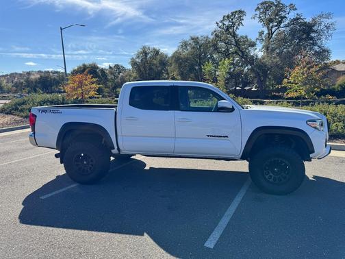White 2018 Toyota Tacoma TRD Off Road