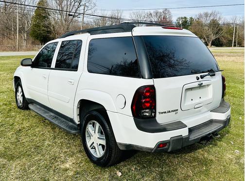 White 2005 Chevrolet TrailBlazer EXT LT