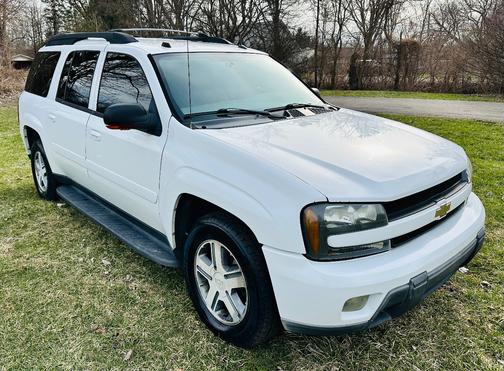 White 2005 Chevrolet TrailBlazer EXT LT