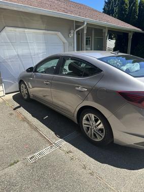 Gray 2020 Hyundai ELANTRA SEL