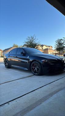 Black 2022 Alfa Romeo Giulia Quadrifoglio