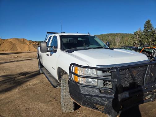 White 2013 Chevrolet Silverado 2500 Work Truck