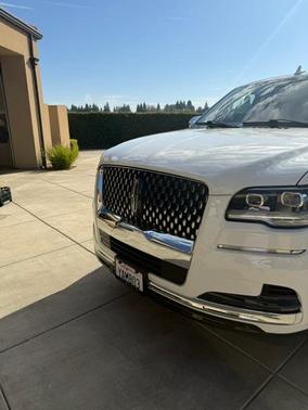 White 2022 Lincoln Navigator L Black Label