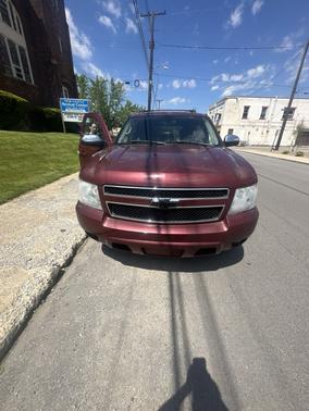 Red 2008 Chevrolet Tahoe LT