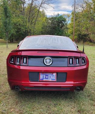 Red 2014 Ford Mustang V6 Premium