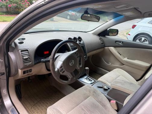 Beige 2012 Nissan Altima 2.5 S