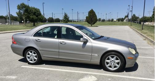2004 Mercedes-Benz C-Class C240