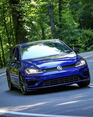 Blue 2019 Volkswagen Golf R 4-Door w/DCC & Navigation