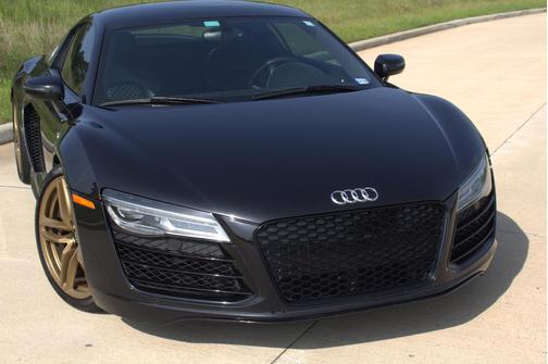 Black 2014 Audi R8 5.2