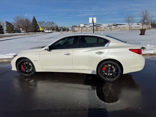 2016 INFINITI Q50 3.0t Red Sport 400