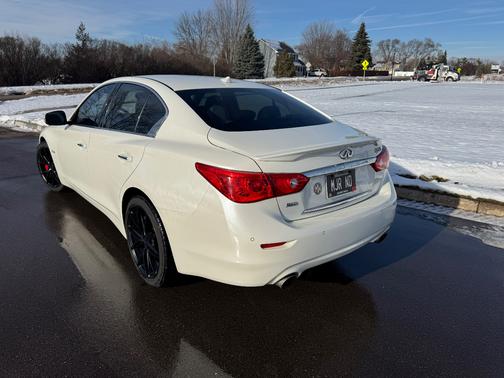 2016 INFINITI Q50 3.0t Red Sport 400