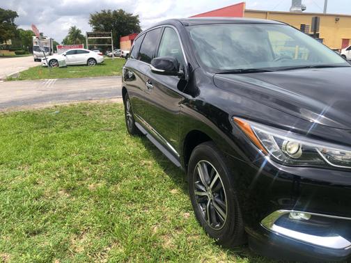 2018 INFINITI QX60 Base