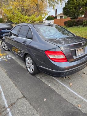 2011 Mercedes-Benz C-Class C 300 4MATIC Luxury