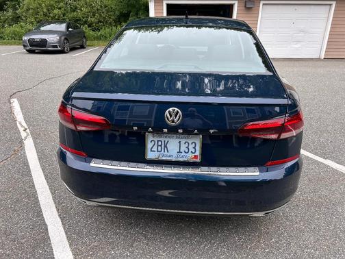 Blue 2022 Volkswagen Passat 2.0T SE