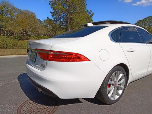 2019 Jaguar XF 25t Premium