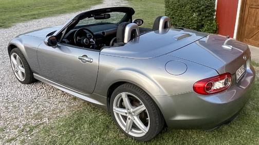 Silver 2010 Mazda MX-5 Miata Grand Touring