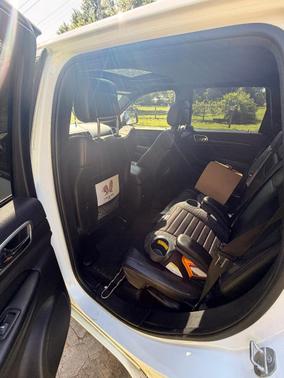 White 2015 Jeep Grand Cherokee Altitude