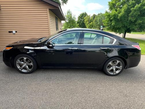 Black 2011 Acura TL Technology