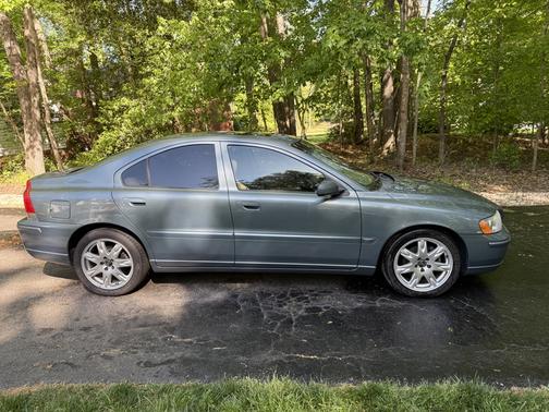 2005 Volvo S60 2.5T