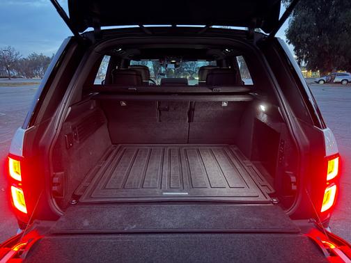White 2020 Land Rover Range Rover SV Autobiography Dynamic SWB