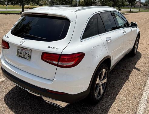 White 2016 Mercedes-Benz GLC 300 4MATIC
