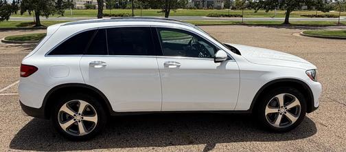 White 2016 Mercedes-Benz GLC 300 4MATIC